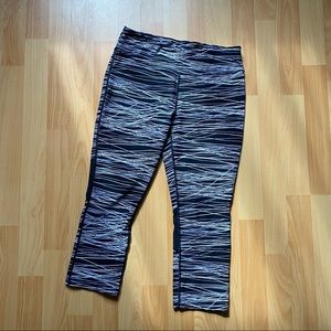 *DONATED* CALVIN KLEIN performance leggings size M